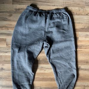 Authentic Nike Mens fleece lined joggers